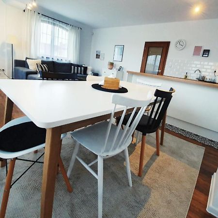 Apartman Linda - Velka Lomnica Bagian luar foto