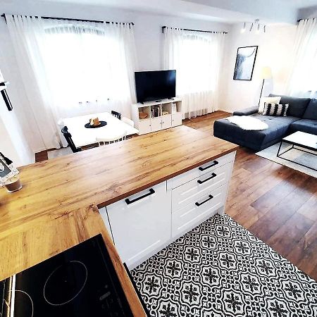 Apartman Linda - Velka Lomnica Bagian luar foto