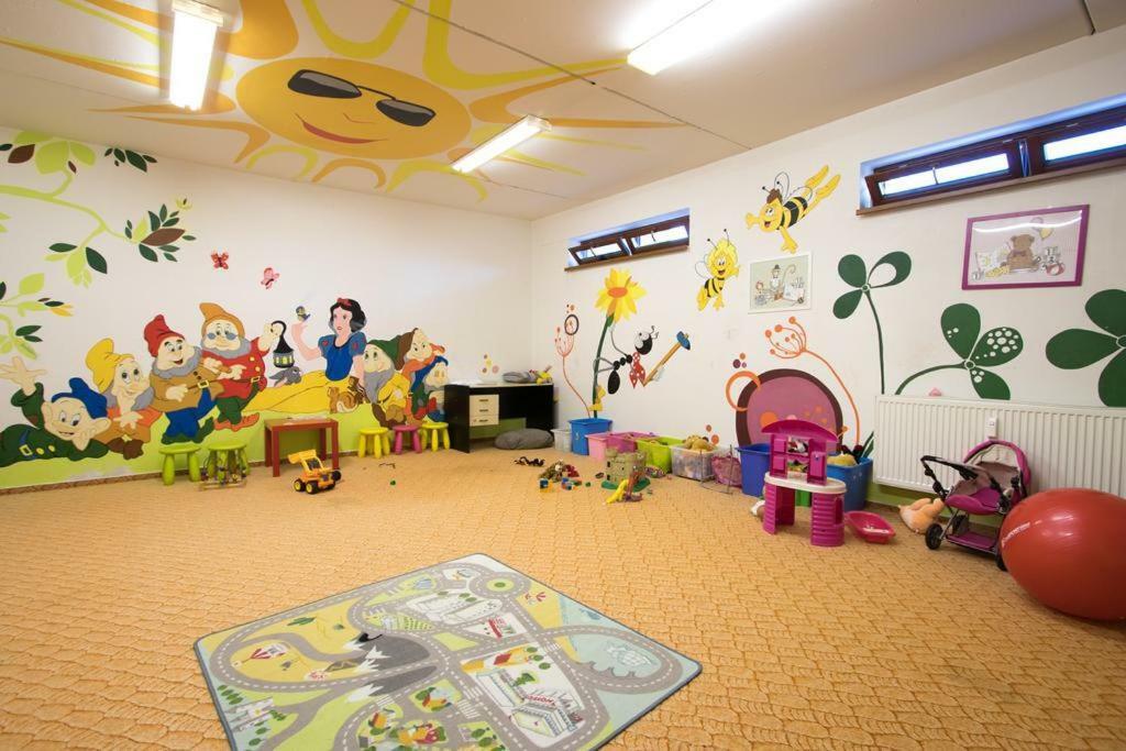 Apartman Linda - Velka Lomnica Bagian luar foto